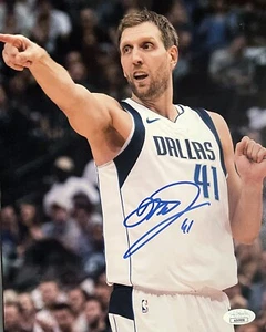 Dirk Nowitzki signed/autographed 8x10 Photo Dallas Mavericks- JSA COA - Picture 1 of 2