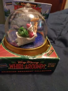 Blockbuster Very Merry Whirl Arounds 1999 Santa Claus - Picture 1 of 2