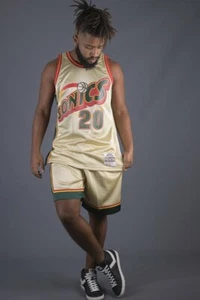 Mitchell & Ness Seattle Supersonics Golden Collection SWINGMAN SHORTS - Picture 1 of 7