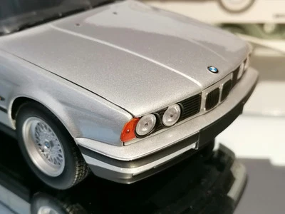 Minichamps 1/18 BMW 535i 1988 Siver metallic MINT with Box Super Astonishing! - Immagine 1 di 4
