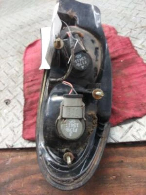 98 99 Conjunto de luz trasera izquierda FORD TAURUS (VER TAMBIÉN TAURUS X) Foto 1 de 3
