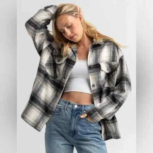 Women's Tilly's RSQ Oversized Flannel Shacket Size Medium - Picture 1 of 4