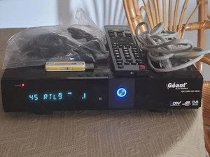 Decodificador satélite Geant 2500 HD New+ accesorios para TV francesa a 5°W - Imagen 1 de 5
