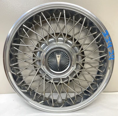 Pontiac Bonneville 1982 cubierta de rueda OEM Foto 1 de 4