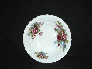 Royal Albert Chelsea Garden Fruit Nappie Bowl Bone China Made in England - Picture 1 of 1