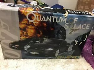 Juego de carreras a escala 1:32 Scalextric C1220 James Bond 007 Quantum of Solace con Aston - Imagen 1 de 12