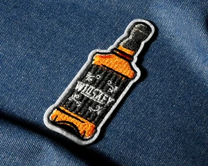 Whiskey Bottle Patch – Embroidered Iron-On Booze-Themed Badge for Jack (8 x 3cm) - Picture 1 of 4