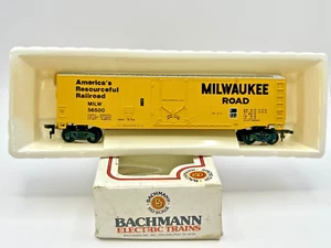 HO Scale Bachmann 50' Boxcar - Milwaukee Road MILW 56500 - Picture 1 of 16
