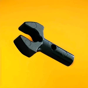 Black LEGO 48729b Bar 1L w/ clip mechanical claw - cut edges & hole on side 1pc - Picture 1 of 1