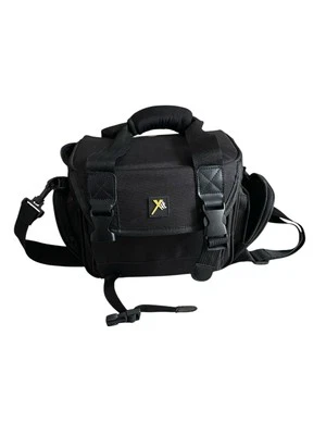 Bolsa para cámara Xit para cámaras digitales y lentes y accesorios adicionales ligeramente usada Foto 1 de 4