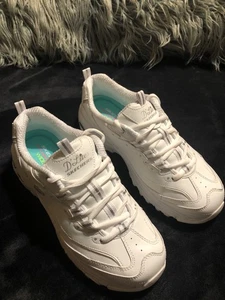 Skechers Women’s D Lites Fresh Start White Casual Shoes Sneakers Size 9.5 - Picture 1 of 7