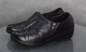 Clarks Studded Heeled Clogs Mule Shoes Brown Leather Strap Glossy Sz 9.5 - Picture 1 of 16