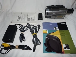 Sony CCD-TRV37 HI8 8mm Video8 camera Camcorder VCR Player Video Transfer - Picture 1 of 6