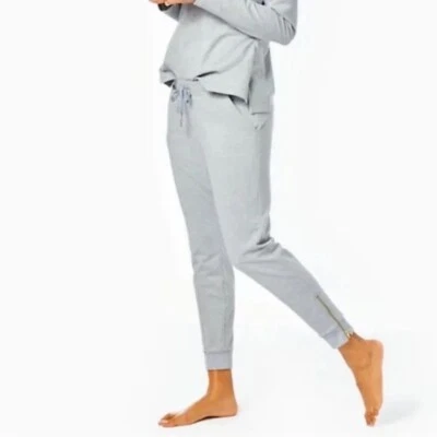Lilly Pulitzer Evia Shimmer Terry Jogger - Gris Mar - Talla M - Precio de venta sugerido por el fabricante 128 USD NUEVO Foto 1 de 4