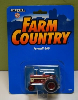 Vintage ERTL 1/64 Scale Farmall 460 tractor with Narrow Front - Image 1 of 4