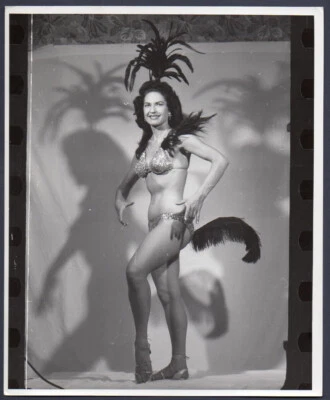 Dancing Thorntons BURLESQUE DANCER Orig 宣传照片 8 x 10 CORALIE Jr. Agency — 第 1/2 张图片