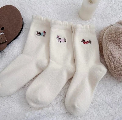 Mujeres Adolescentes Niña Suave Esponjoso Coral Polar Lindo Cachorro Salón Cálido Calcetines Cortos Foto 1 de 4