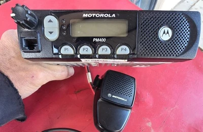 Motorola PM400 VHF 146-174 MHz 25 watt Radio - Image 1 of 3