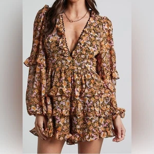 Showpo Liadi Playsuit Overall Damen Langarm Plunge Playsuit schwarz geblümt Gr. 8 - Bild 1 von 16