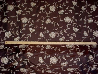 Tela de tapicería de seda sintética bordada topo para salón de café espresso Kravet 10-1/2 años Foto 1 de 4