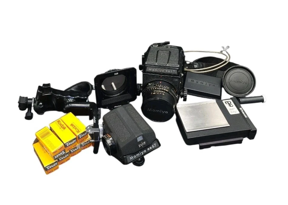 Камера Mamiya RB67 PRO S, призматический видоискатель, задняя панель Polaroid, ручка затвора, абажур объектива - Изображение 1 из 4