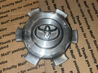 2001-2002 Toyota 4runner OEM tampa do cubo central de alumínio - 1 veja fotos - Imagem 1 de 4