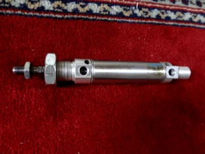 FESTO DSNU-25-50-PPV-A 19246 Normzylinder - Bild 1 von 2