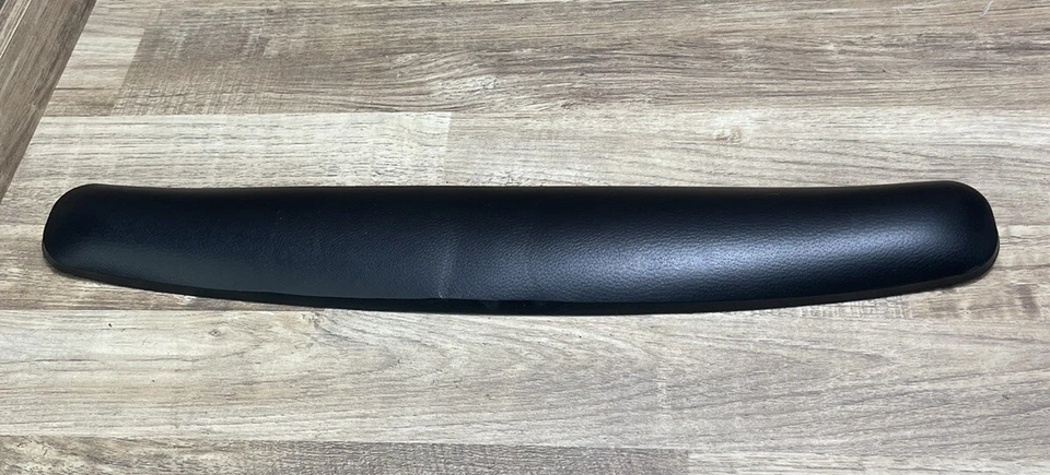 Reposamuñecas Gel 3M con Protección Antimicrobiana Negro 2.75"x18" x0.75" WR309LE Foto 1 de 4