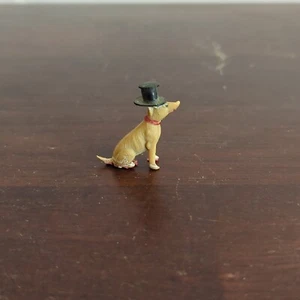 VINTAGE 1930s Sitting Celluloid DOG With Top Hat 1" - Picture 1 of 4