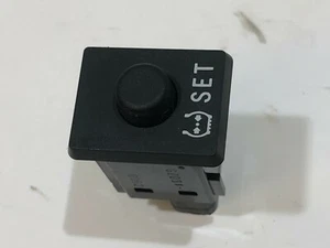 TOYOTA AYGO 2016 MK2 TYRE PRESSURE SET SWITCH CONTROL 15D084 /2014-19 - Picture 1 of 5