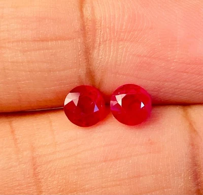 1.17cts 5mm Round Pair Beautiful Color Natural Ruby Heated Burma Loose Gemstone - Image 1 of 4