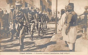 Libia - Guerra Italo-Turca (1911-1912) - TRIPOLI - I Granatieri suscitano l'ammi - Foto 1 di 2