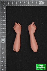 1:6 Scale UJINDOU UD9045 Vietnam War US 25th Infantry - Arms (Hold Rifle) - Picture 1 of 2