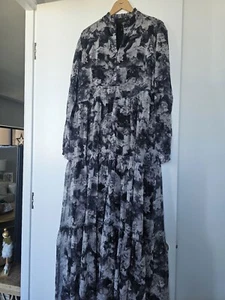 Muslim Dress / Long Dress - Picture 1 of 3