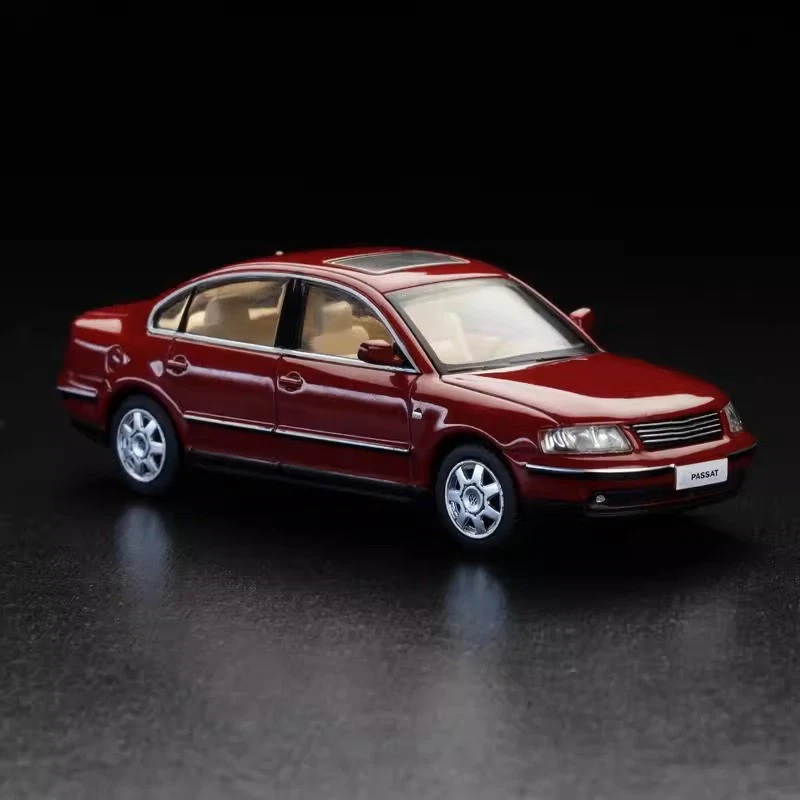 Xcartoys 1:64 the fifth generation Passat B5 wine red Diecast Model Car - Image 1 of 1