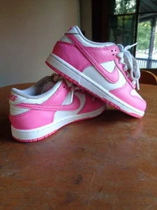Nike Dunk Low PS Sportschuhe "Laser Fuchsia" FB9108 102 - Größe 13C - Bild 1 von 10