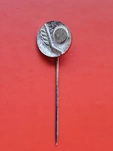 Pin badge ice hockey World championship cup Ljubljana 1966 Yugoslavia eishockey - Picture 1 of 2