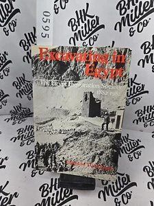 Excavating in Egypt: The Egypt Exploration Society 1882-1982  by James, T. G. H. - Foto 1 di 14