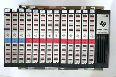 TI POWER SUPPLY 500-2151A 13 SLOT (10) 500-5001 INPUT (3) 500-5007 INPUT 110 V - Image 1 of 4
