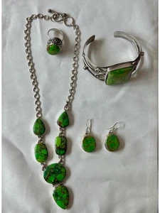 Vintage Silver Green Turquoise Gemstone Set Necklace Earrings Ring Bracelet - Picture 1 of 13