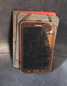 Samsung Galaxy Tab 3 SM-T210 8GB, Wi-Fi, 7in - Gold Brown /Black - Picture 1 of 3
