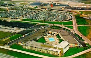 Cleveland, Ohio The Hopkins Airport Hotel - at Cleveland Hopkins Airport - 1950 - Picture 1 of 2