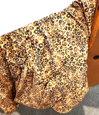 Falda Cama Doble Polvo Volantes Leopardo Guepardo Estampado Animal Marrón Foto 1 de 3