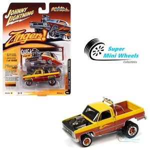 Johnny Lightning 1:64 - 1985 Chevrolet Silverado (Zinger) Yellow & Red - Picture 1 of 2