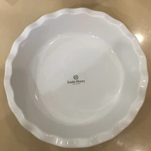 EMILE HENRY BAKING/SERVING PIE DISH  WHITE SCALLOPED/RUFFLE   BNWT - Picture 1 of 10