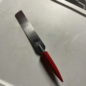 Vintage Small-Size Spatula/Icer/Spreader Utensil ANDROCK "bullet" RED Bakelite - Picture 1 of 5