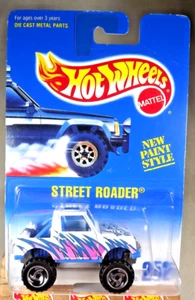 1991 Hot Wheels Blue/White Card #252 STREET ROADER White-Blue w/Chrome SB Spokes - Picture 1 of 5