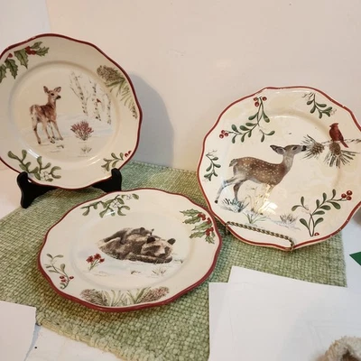 Better Homes & Gardens Heritage Christmas Wildlife Plates Set of 3 - Image 1 of 4