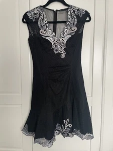 10 UK Karen Millen Embroidered Black Dress - Picture 1 of 6