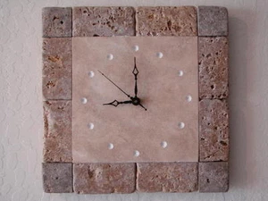 Stone clocks Earth oriented adapts to any environment. - Picture 1 of 12